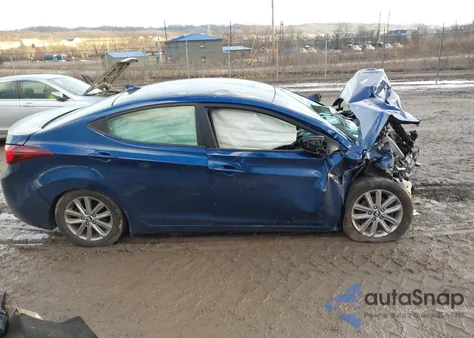 2016 Hyundai Elantra Se z USA, uszkodzony, nr VIN 5NPDH4AE3GH655097